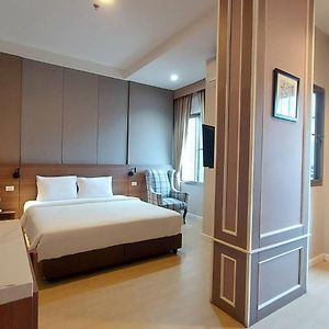 J Park Hotel - Sha Extra Plus